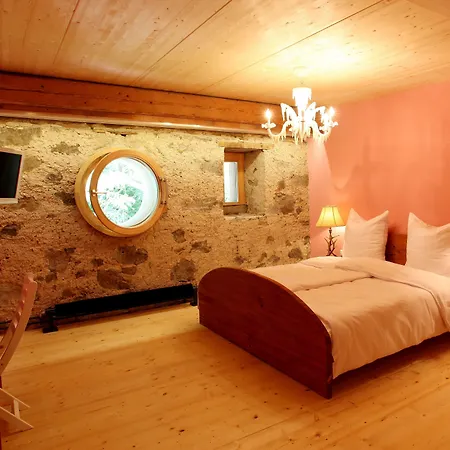 Rainhof Scheune & Naturpark Restaurant Otel Kirchzarten